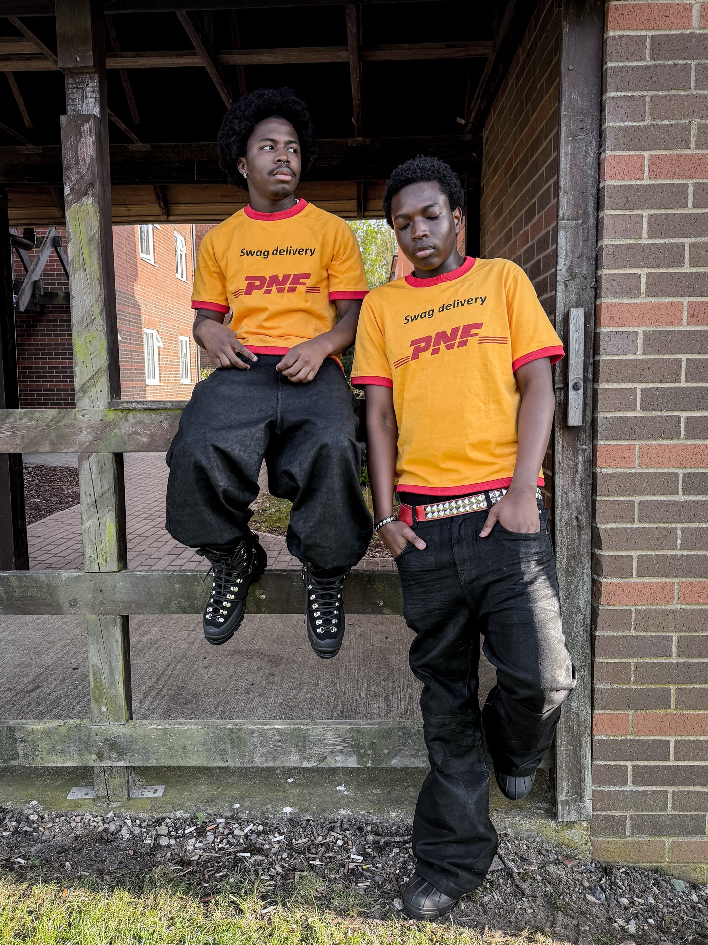 $WAG COURIER TEE